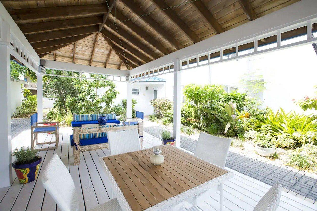 Villas Of The Galleon Seven Mile Beach Esterno foto