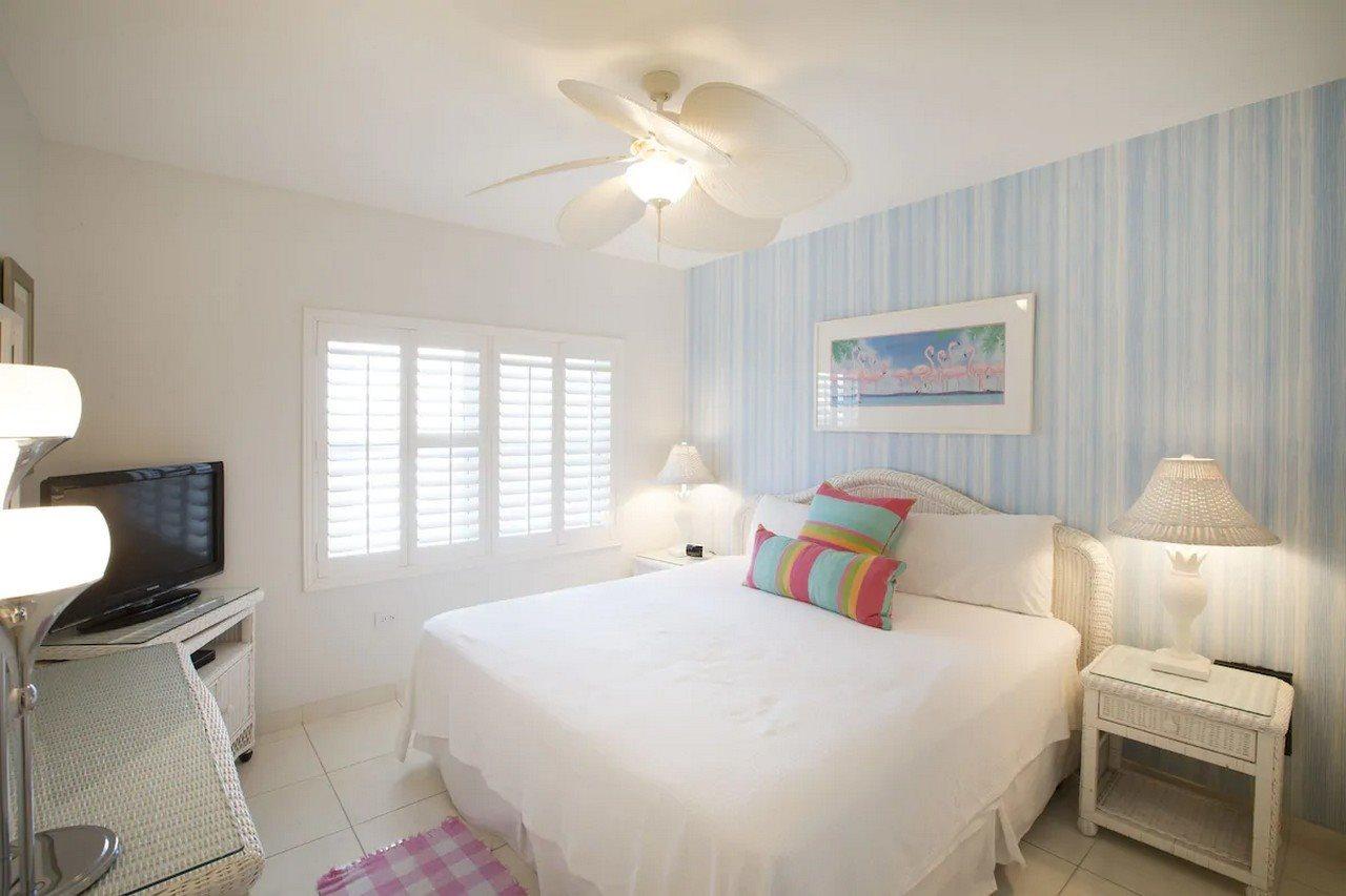 Villas Of The Galleon Seven Mile Beach Esterno foto