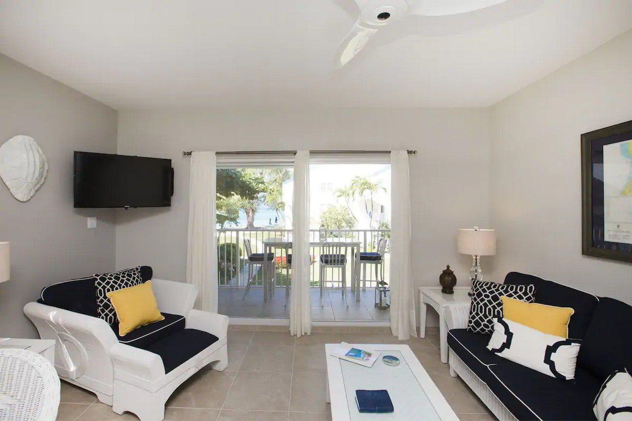 Villas Of The Galleon Seven Mile Beach Esterno foto