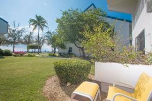 Villas Of The Galleon Seven Mile Beach Esterno foto