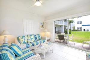 Villas Of The Galleon Seven Mile Beach Esterno foto